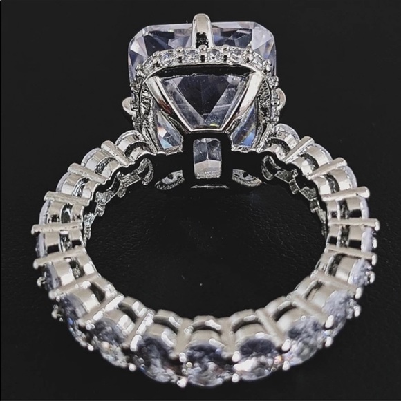 💯 NEW 925 STERLING SILVER ENGAGEMENT DIAMOND RING, CUTE RING, SHINY RING. - Picture 6 of 6